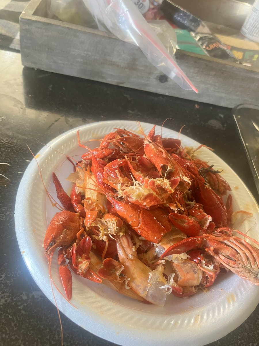 stuckupju's tweet photo. all bad bitches eat sea food
#crawfishszn https://t.co/smoNMjTueL