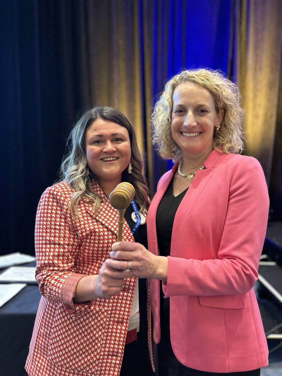 PCACAC's tweet image. Lunch: In addition to the passing of the baton from Ann Marie Strauss to Rosemary Martin Edwards, we had many award winners recognized! Thank you, Anne Marie, for your amazing leadership this past year!