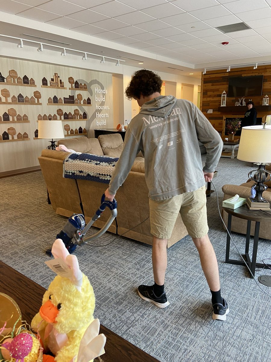 On Sunday, members of the Student Council Service &amp; Fundraising Committee organized a volunteer opportunity at the Ronald McDonald House. OH students helped clean and put together Easter baskets for local families. Thank you to Ashley Wang and Annie Bazzoli for organizing!