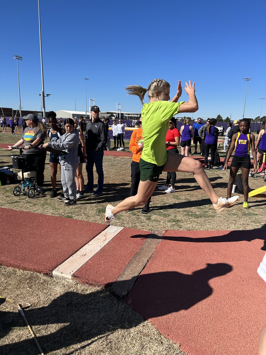 GMS_ladyraiders's tweet photo. What an awesome track season we have had! These athletes have worked so hard! Special shoutout to the 7th grade team who has had an undefeated season! Show these girls your support one last time at the City Meet. Field events today starting at 4 &amp; running events tomorrow at 4:30! https://t.co/SN2D8QWljs