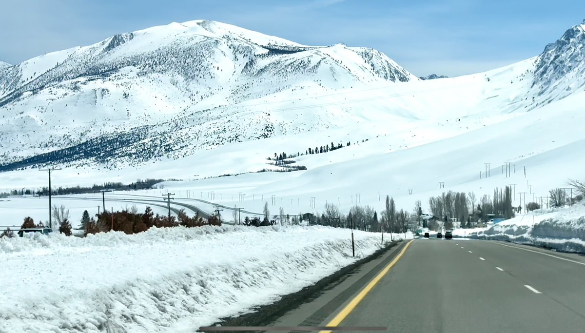 PETESKI_skiing's tweet photo. Driving back on US 395 from Mammoth Mountain after skiing on Saturday April 1, 2023 https://t.co/QwBDPKOSN9
#MammothMountain #skiing #California #IkonPass #April2023 https://t.co/HddzOizuh2