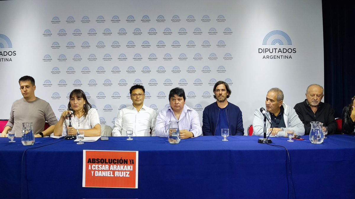 Hands off Arakaki and Ruiz! | We send our solidarity from Greece to our comrades from Argentina. The whole trial against Arakaki and Ruiz is meant to condition new social protests. Stay strong and keep up the struggle! #antireport @narnews <a href="/PartidoObrero/">Partido Obrero - Frente de Izquierda</a> <a href="/ujspo/">UJS - Partido Obrero</a>