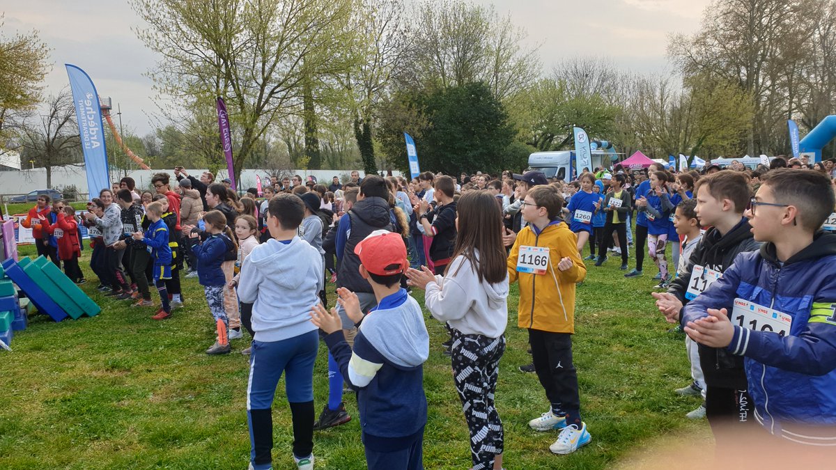 Vendredi 31 mars, très belle journée pour Partage Ma Course. Un grand merci à tous les organisateurs et à tous les participants pour leur gentillesse et leur bienveillance.
Ce fut un véritable moment de partage.