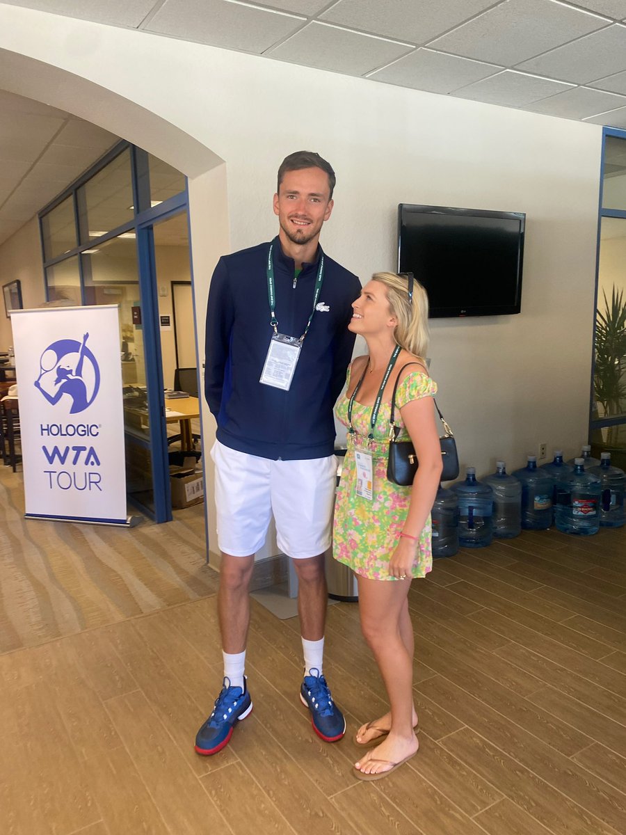 JBURRG's tweet photo. I’m honor of one of my favs @DaniilMedwed winning the @MiamiOpen 💪🤗🤗 he totally laughed at one of my jokes nbd https://t.co/Y5FgzsrnF0