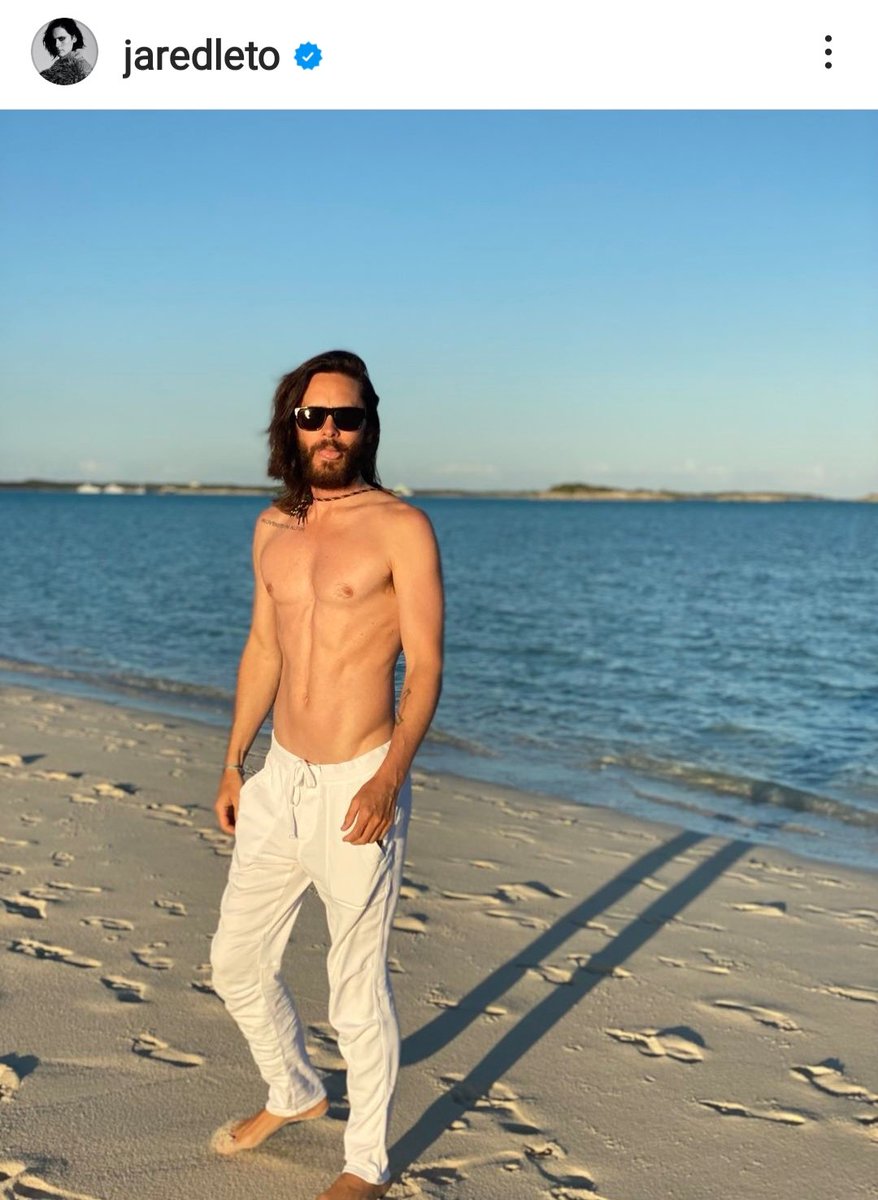 Ruki_anti_Lav's tweet image. Muškarci šta vas sprečava da s' 51 god. izgledate ovako😃