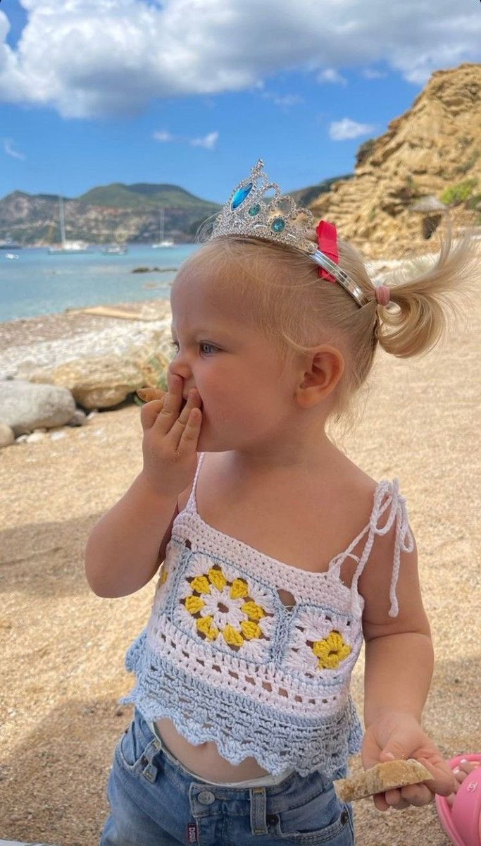 ᅟᅟ

ᅟᅟ eu, como irmão mais velho de gêmeas, preciso de um descanso. 

ᅟᅟ