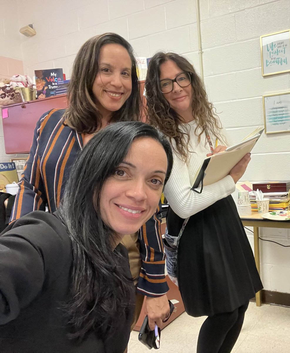 Love2teach247's tweet photo. Feel so lucky to be part of this amazing team. We appreciate you not just during AP Appreciation Week but always! #wegotthis24 ⁦@ps24brooklyn⁩ ⁦@FollowCSA⁩ https://t.co/QNmDbhTETj