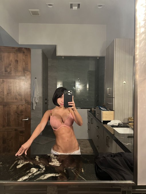 Hey babe https://t.co/6u0S8Rpy4P