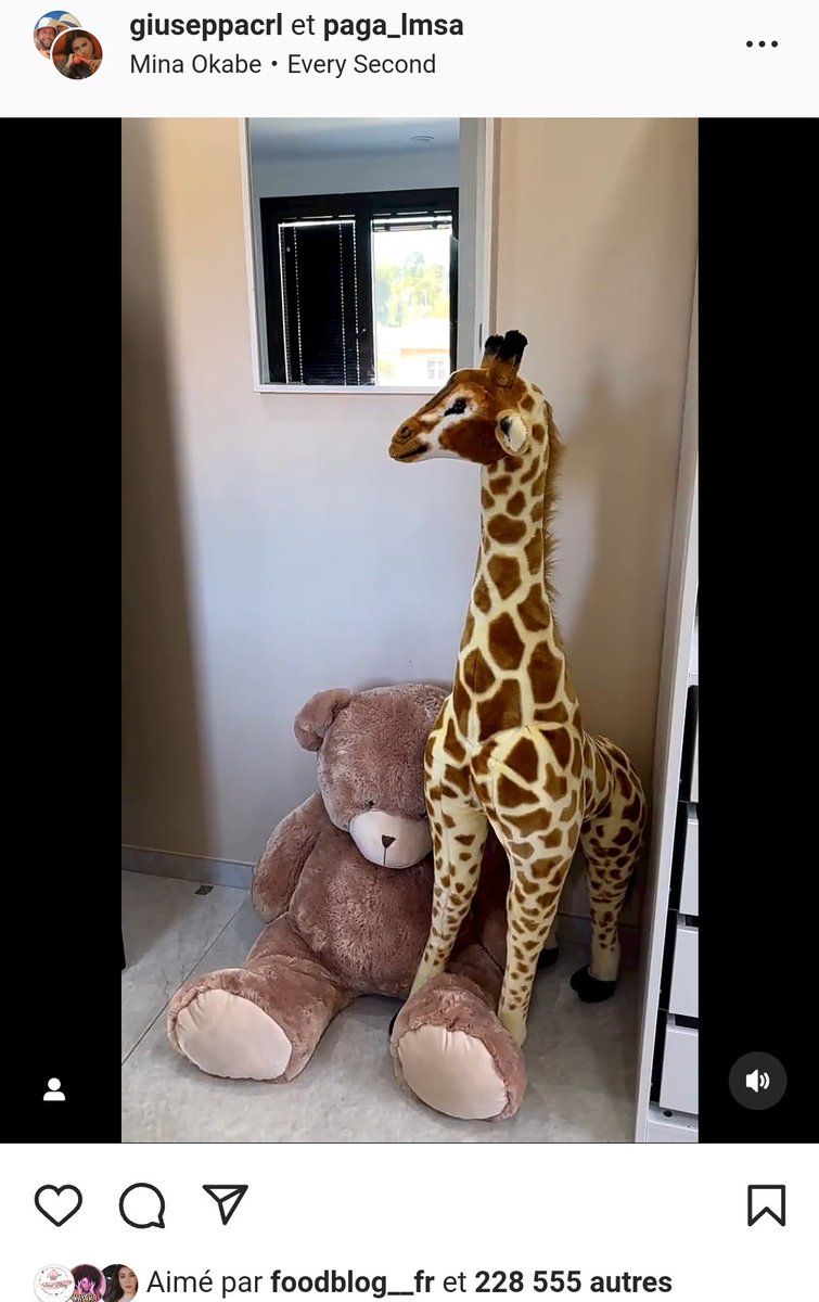 WantedAuntie's tweet image. #millajasmine c quoi ça ? 😂

Les autres dites rien! 

#giuseppa #paga