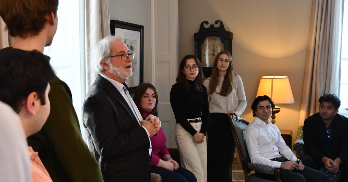 Schulich Leaders (@schulichleaders) on Twitter photo <a href="/queensu/">Queen's University</a> #SchulichLeaders met w/ Principal & Vice-Chancellor @QueensPrincipal and Vice-Principal (Advancement) <a href="/Bertrand_KM/">Karen Bertrand</a> to share their experiences and reconnect w/ their fellow scholarship recipients. Learn more about this event here: bit.ly/3K3aFpx <a href="/queensualumni/">Queen's Alumni</a> <a href="/queensu/">Queen's University</a> #SchulichLeaders met w/ Principal & Vice-Chancellor @QueensPrincipal and Vice-Principal (Advancement) <a href="/Bertrand_KM/">Karen Bertrand</a> to share their experiences and reconnect w/ their fellow scholarship recipients. Learn more about this event here: bit.ly/3K3aFpx <a href="/queensualumni/">Queen's Alumni</a>