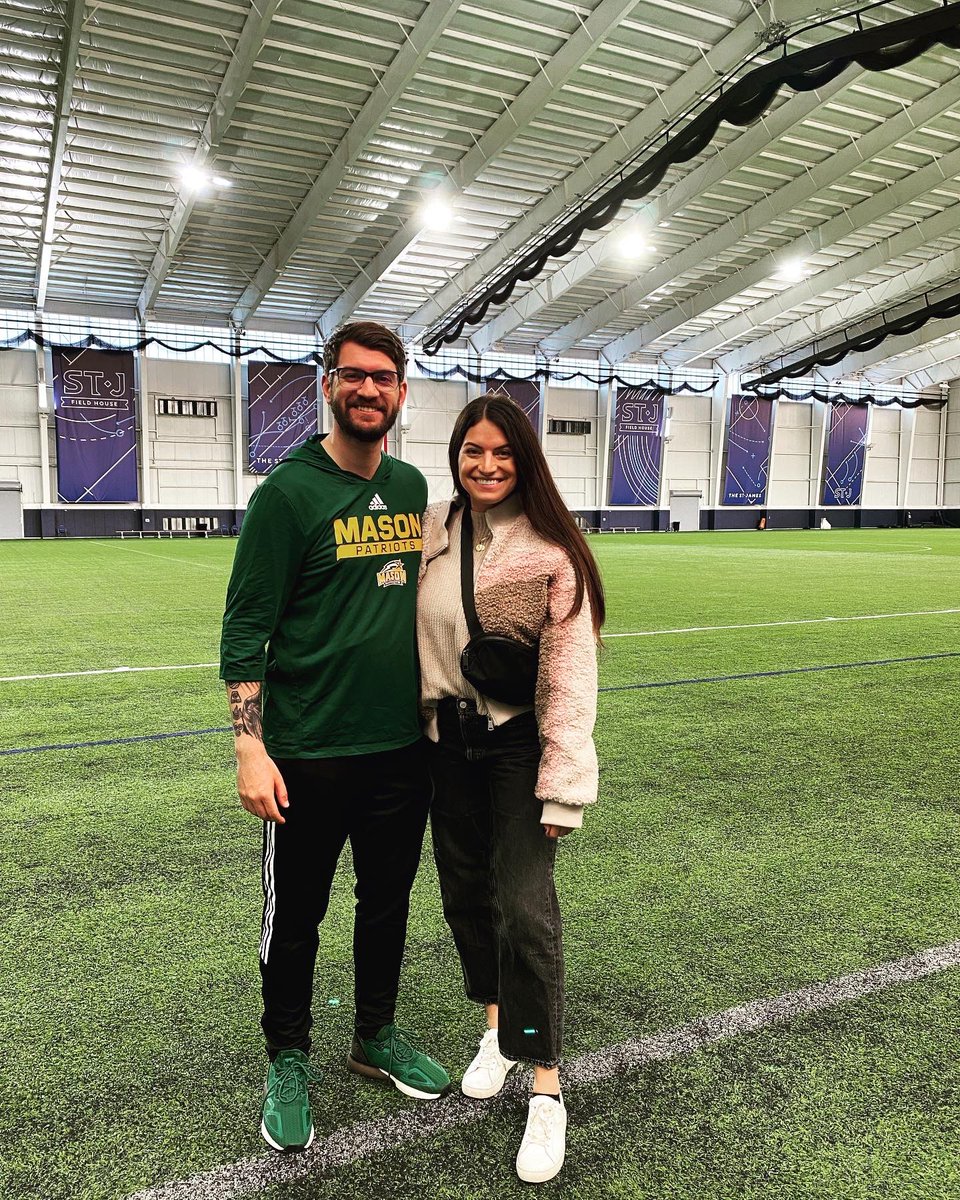 DominicRutan's tweet photo. #thatmomentwhen your fiancé & sister come watch @MasonWSOC games 🥲💚💛 #expressvalue #collegecup https://t.co/dZfClfpIqF