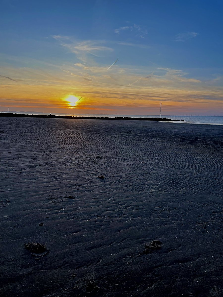 diabeticdad2's tweet photo. Come at me summer I am so ready for you! #northwales #wales #snowdonia #visitwales #northwalestagram #cymru #anglesey #discovercymru #uk #conwy #snowdonianationalpark #nature #llandudno #walesadventure #landscape #landscapephotography #mountains #photography #discoverwales https://t.co/OuV77Onl0Q