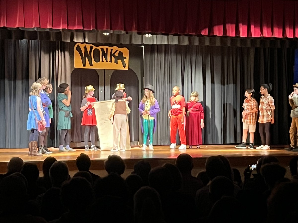 HunterPrincipal's tweet photo. Our students were shining brightly on stage in Willy Wonka Jr! @CentralWCPSS @WCPSS @wcpssmagnets 🍭 🍫 🍬 🎟️ https://t.co/7t4lcDVTDb