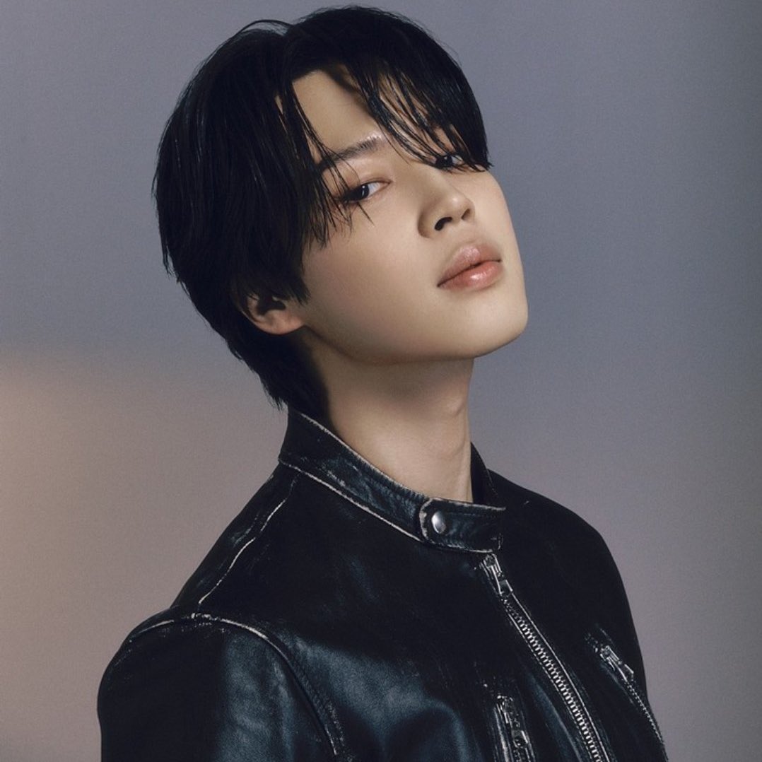 btsaresevennn's tweet photo. — “LIKE CRAZY” de JIMIN debutó en el puesto #1 del BILLBOARD HOT 100, convirtiéndose en el PRIMER solista coreano de la HISTORIA en lograrlo. Uniéndose también a BTS (grupo donde pertenece) como los ÚNICOS actos coreanos en conseguirlo!

🔥 #JIMIN #LikeCrazy1stOnHot100 🔥 https://t.co/xZR02uPzxh