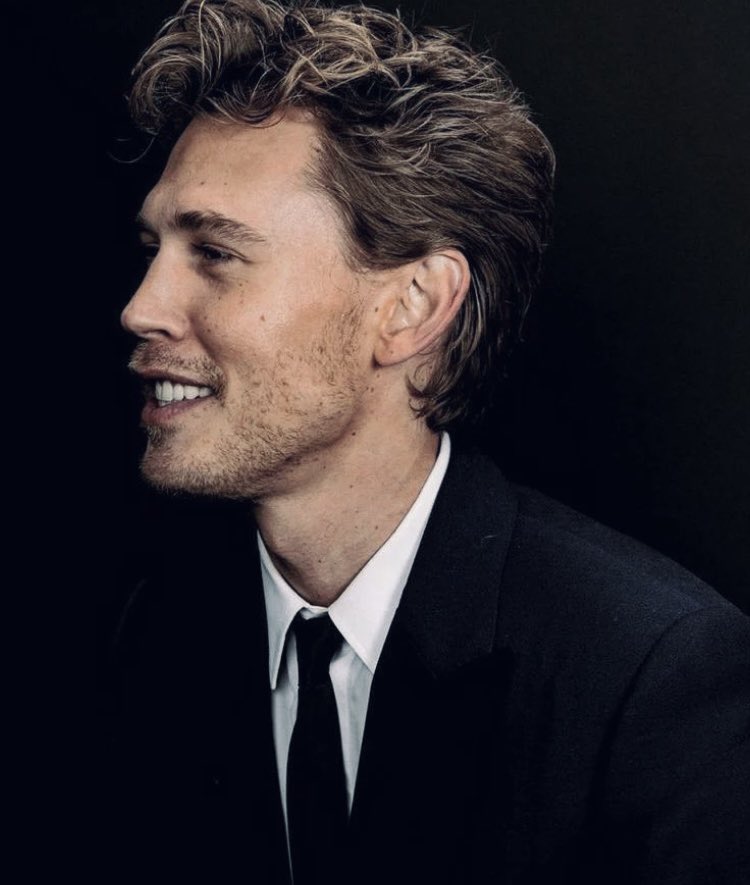 ᅠ
        w/ this ring, i gave u my heart
ᅠㅤ