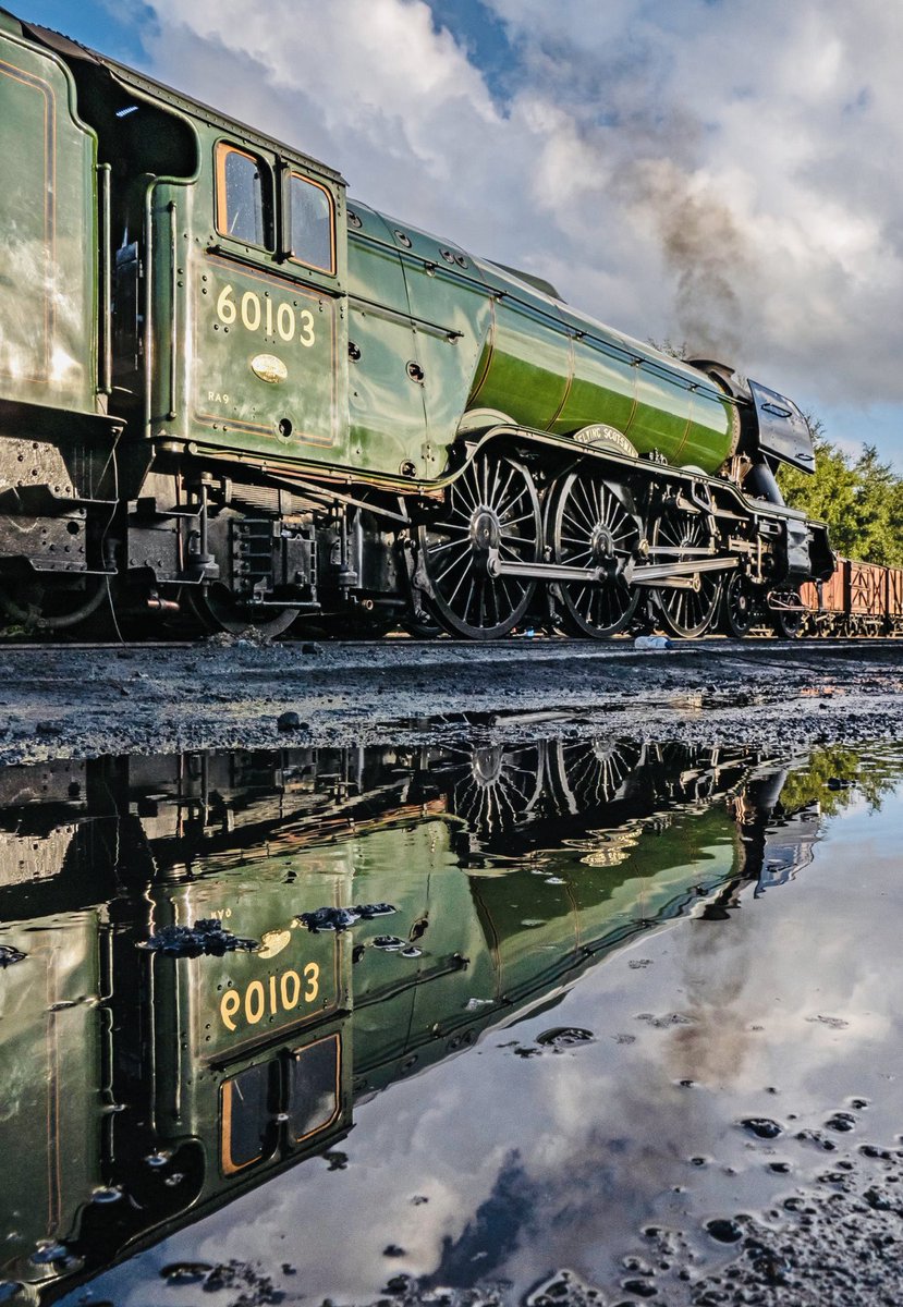 Simply stunning <a href="/RailwayMuseum/">National Railway Museum</a> ‘Flying Scotsman’ reflection.
Credit: <a href="/njvphotographee/">Nigel</a>

#RailwayReflection #Reflection #FlyingScotsman #NationalRailwayMuseum #RailwayMuseum #York