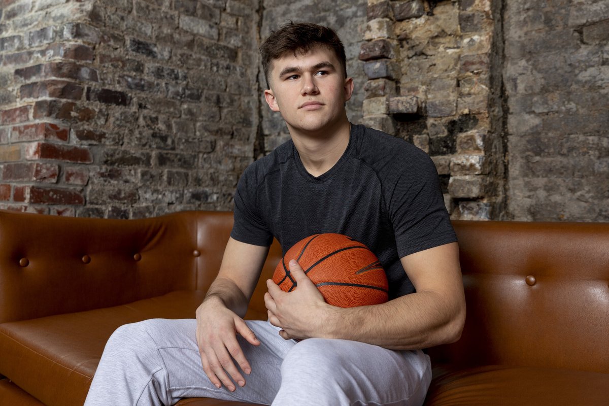 Vol_Hoops's tweet photo. happy birthday @evan_shiflet! 🥳 https://t.co/gVihqI1mMQ