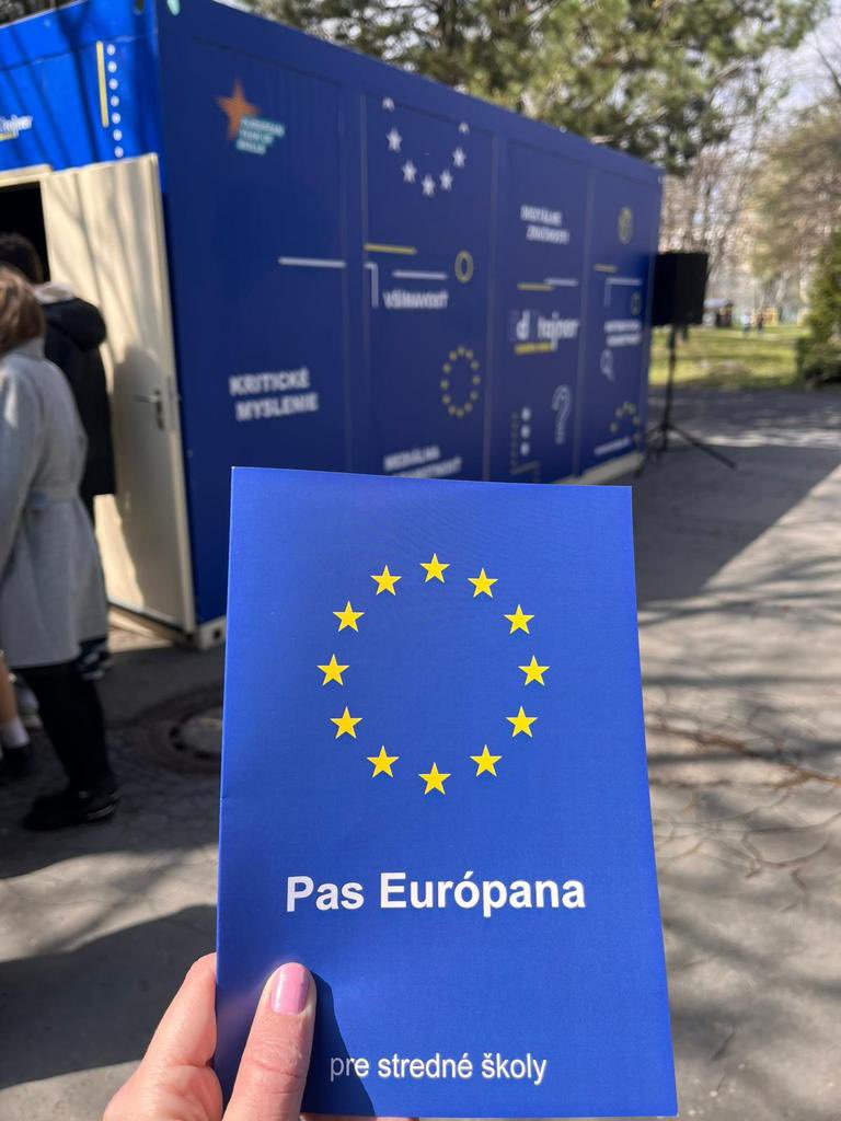 #educacion + #container + #entertainment = Edutainer - a mobile space for joyful learning of the new skills for kids of elementary and secondary schools. We’ve just launched it to celebrate European Year of Skills