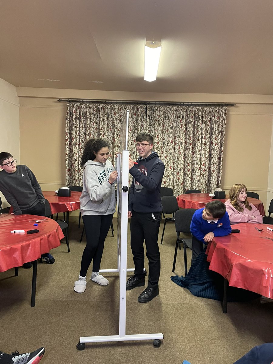 RSH_Raphoe's tweet photo. 🖍️ Pictionary 🖍️ 

Competitive, Creative, Confusing 😅 just some of the words we could use to describe our whole house game of Pictionary! 🧐 It was certainly a loud evening! 😂 Lots of fun had by all! 

#homefromhome #boarding #raphoe #TheRoyalandPrior #royalandprior https://t.co/Y3NWCDkYSz