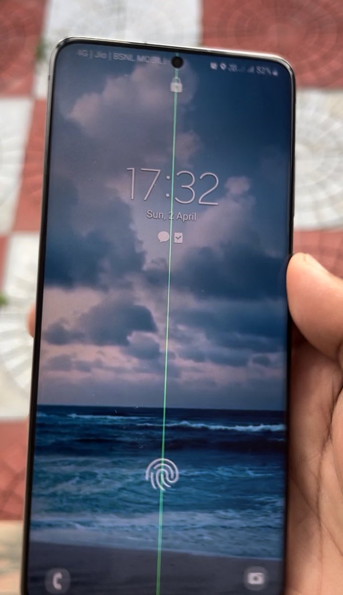 Luvabl_Idiot's tweet photo. Two Years Since Purchase and Same Display Issue Has Occurred Twice. Great Product Quality @SamsungIndia @SamsungMobile #SamsungS20plus #Samsung https://t.co/GHtx01ku8n