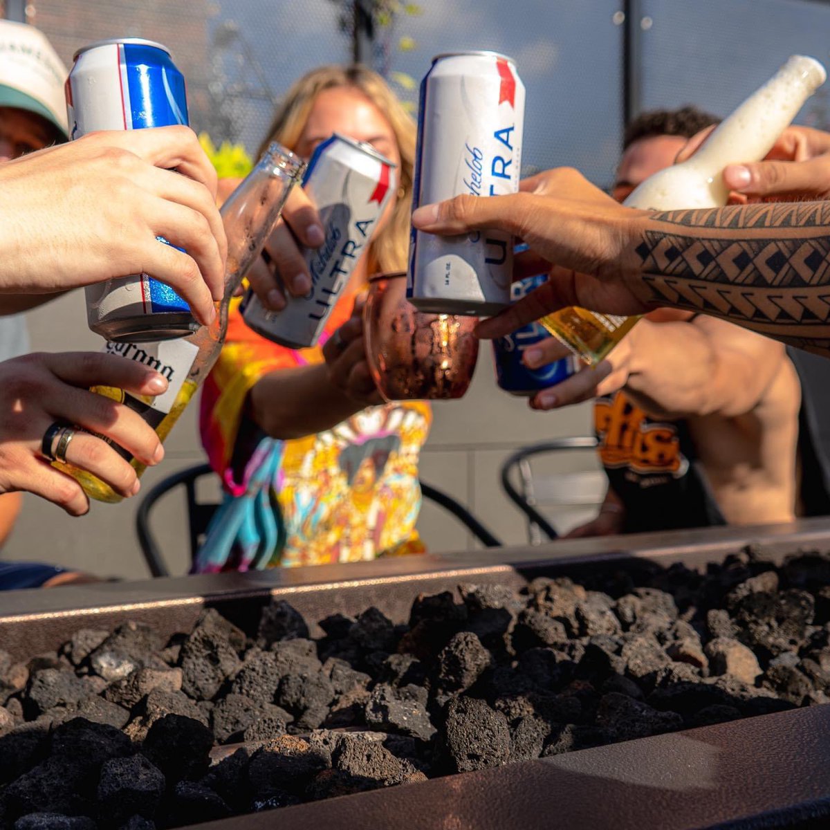 🚨 ROOFTOP ALERT 🚨
The Rooftop is OPEN! 

We repeat: The. Rooftop. Is. OPEN! 

#JoesPlaceIC