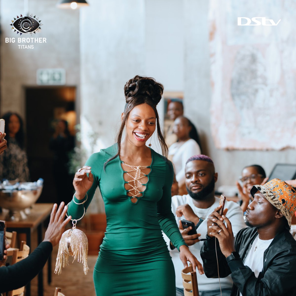 DStv's tweet photo. LIKE ❤️ if you came to our #BBTitans Top 2 Space for Khosi and RETWEET 🔁 if you came for Kanaga Jnr. https://t.co/Ovwqou7a7q