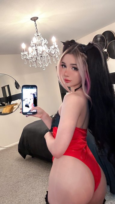 hai im backkk ? https://t.co/HEOyEJNmmX