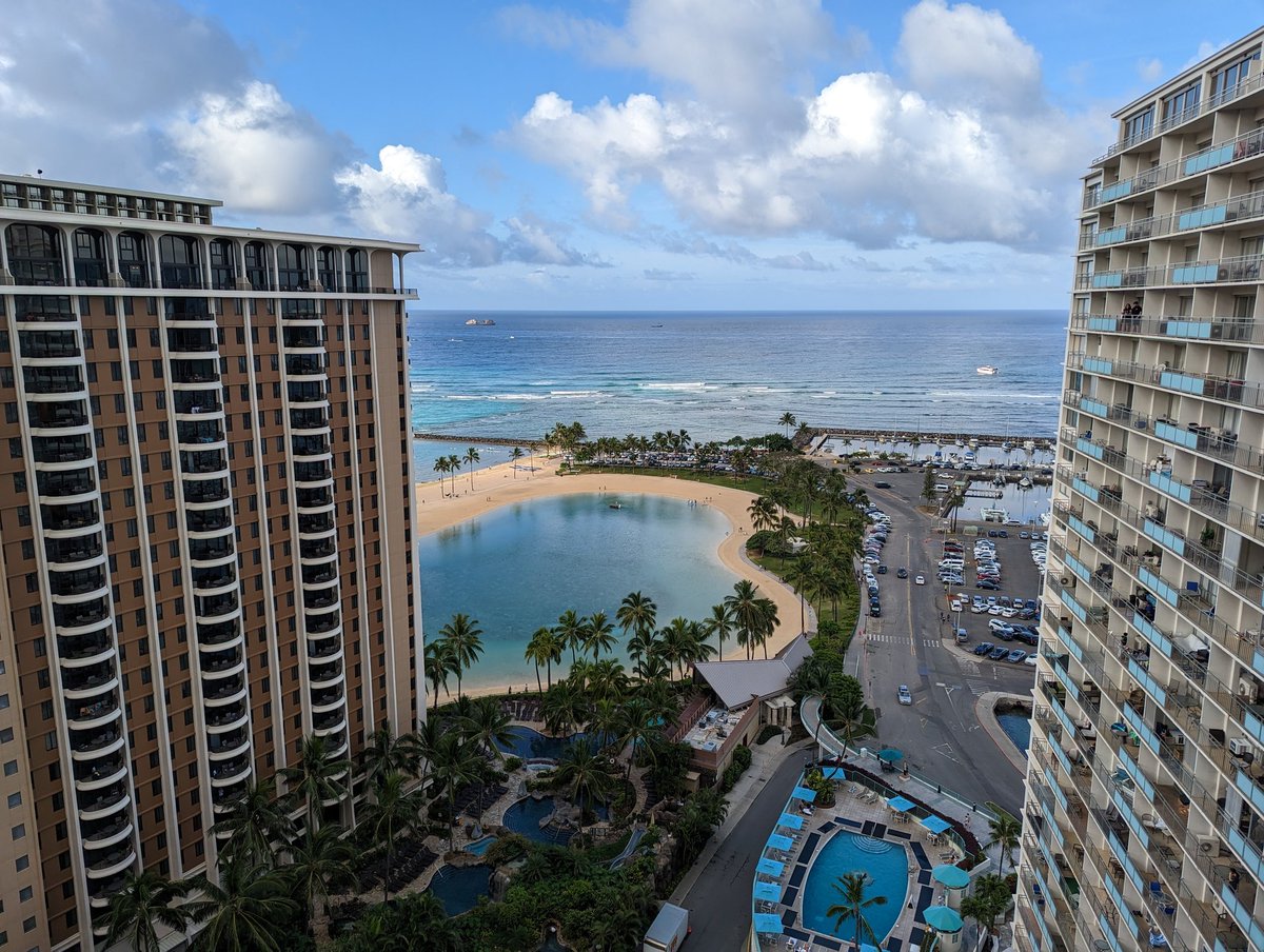 Boarding my flight soon. I had an amazing time here in Hawaii for Kawaii Kon with all the homies! I haven't been this motivated to play Ultimate in a long time. Big shout outs to <a href="/redbullgaming/">Red Bull Gaming</a> for helping out with lodging! Definitely saved the day 😁