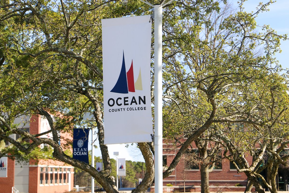 OceanEdu's tweet photo. It's beginning to look like spring! 🌼 We can't wait to see our beautiful campus in full bloom! 🌷🌸
#MyOcean #OCC #OceanCountyCollege #CommunityCollege #NJCommCollege #NJCommColleges #Spring #SpringVibes #Spring2023 https://t.co/uExKKRDvnW