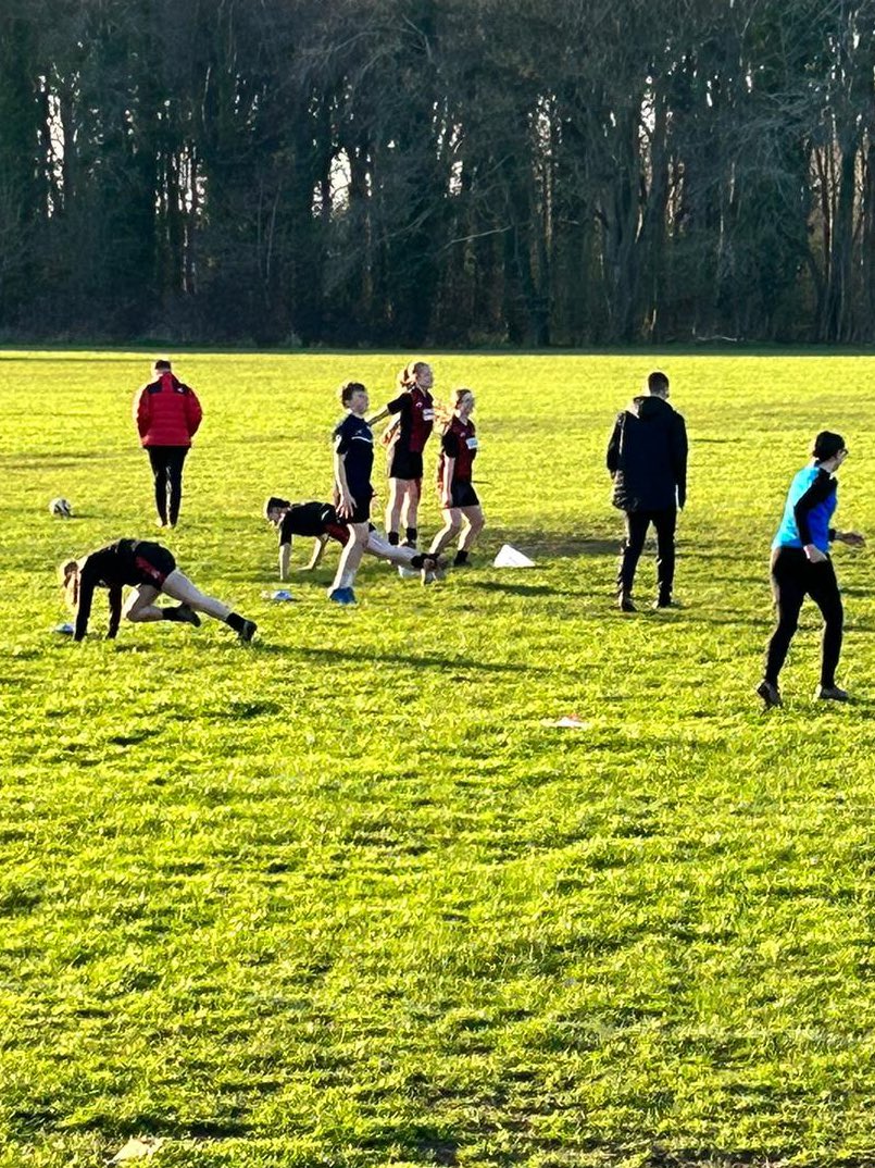 CobrasGirlsFC's tweet photo. After a cancelled game last Sat due to a flooded pitch we were back at @meadowparkfc this evening with a full outdoor session. With the new lighter nights and the evening sunshine, we had 2 hrs of football fitness as well as a practice match. 
#girlswhocan https://t.co/m3g7DXquLm