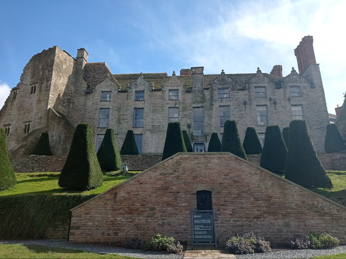 barcudcochphoto's tweet photo. Hay-on-Wye Castle l Castell y Gelli

@haycastle @visitwales @VisitMidWales @MidWalesMyWay @BnRExpress @CountyTimes @herefordtimes @bbchw @bbcmtd @BBCWalesToday @DerekTheWeather @ITVWales @Ruth_ITV @S4Ctywydd @YourHereford1 @EatSleepLiveHfd @HfdshireLive @ShefaliOza @DESCOLEMAN https://t.co/TScS877waX