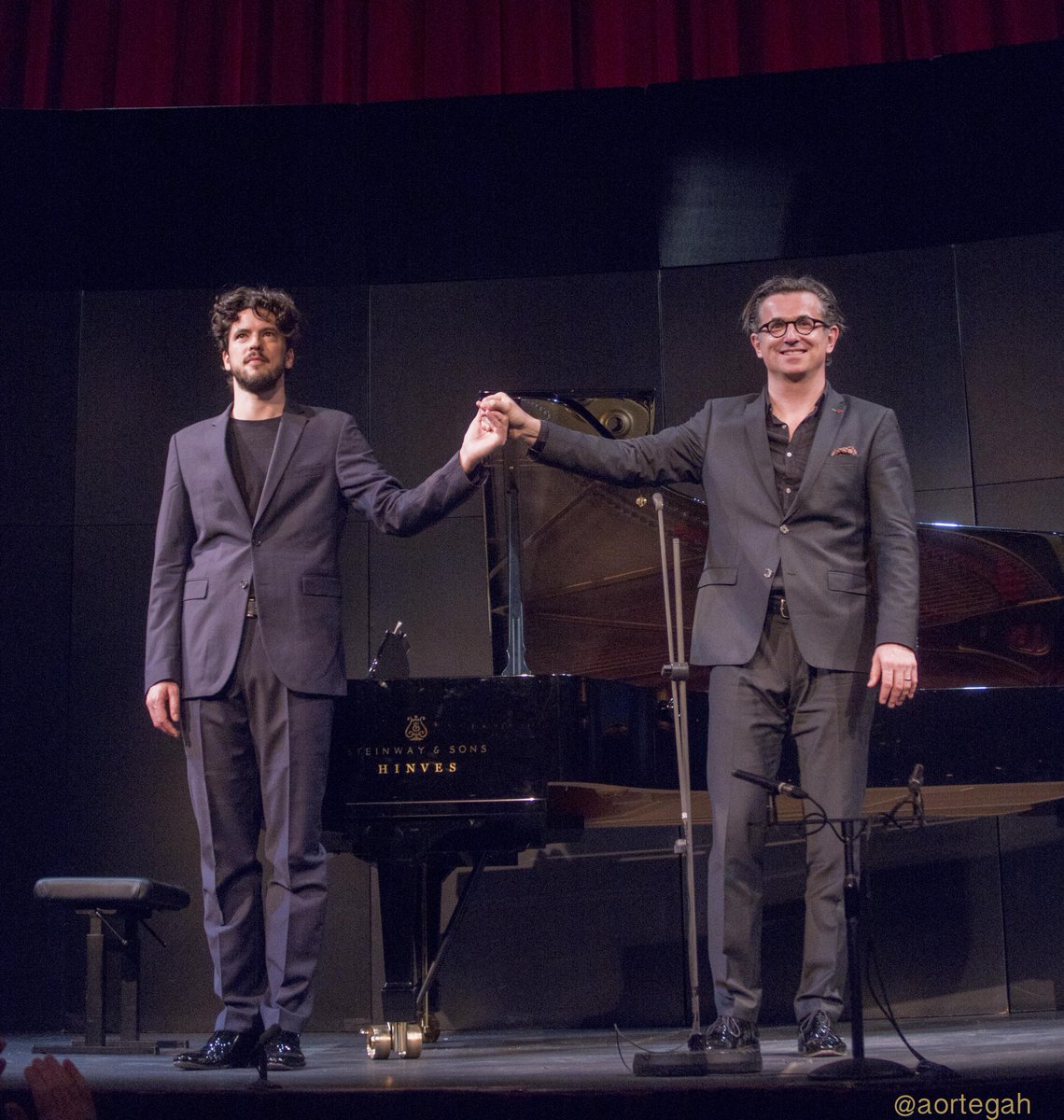 aortegah's tweet photo. Músicos de esta categoría no se encuentran a pares, pero #AndréSchuen y #DanielHeide nos deleitan cada año con el excelso arte del Lied.
Hoy en @TeatroZarzuela con La Bella Magelone, de las espumosas olas a la orilla desierta donde la noche nos envuelve ¡Grandes!
@cndm_inaem https://t.co/UlKLU1xlNB