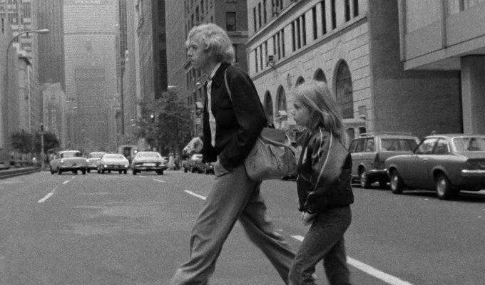 bubisanatcom's tweet photo. "Dayanamadığın her şeye alışıyorsun."

Alice in the Cities, Wim Wenders (1974) https://t.co/KK173CV5Zb