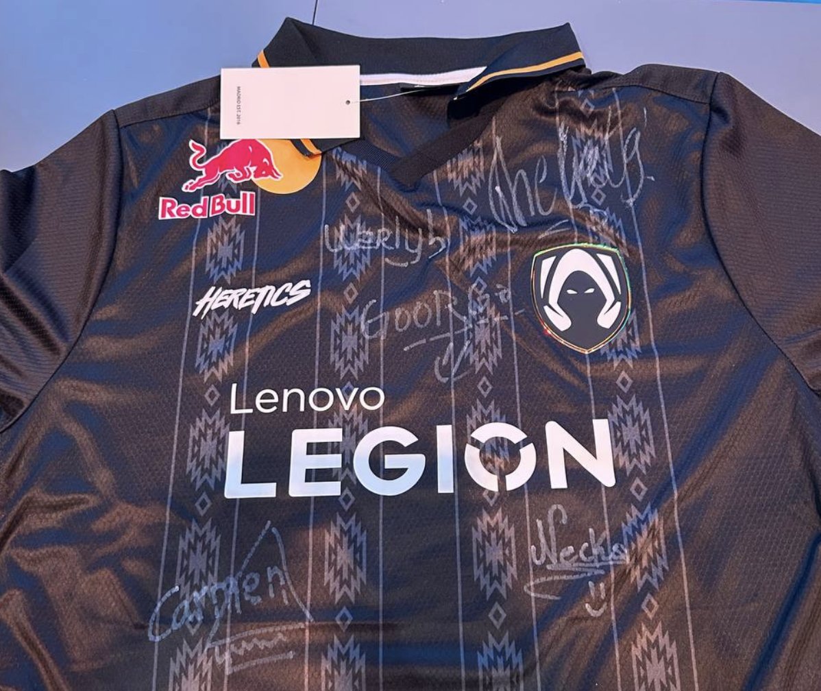 OLAGuildGames's tweet photo. 🔥Sorteo camiseta autografiada @TeamHeretics por motivo de @GAMERGY_Arg 2023 👕🖊️ 

Para participar: https://t.co/H2Yyx0oU4m

🌍✈️ Envío internacional https://t.co/14oR7gqXJM