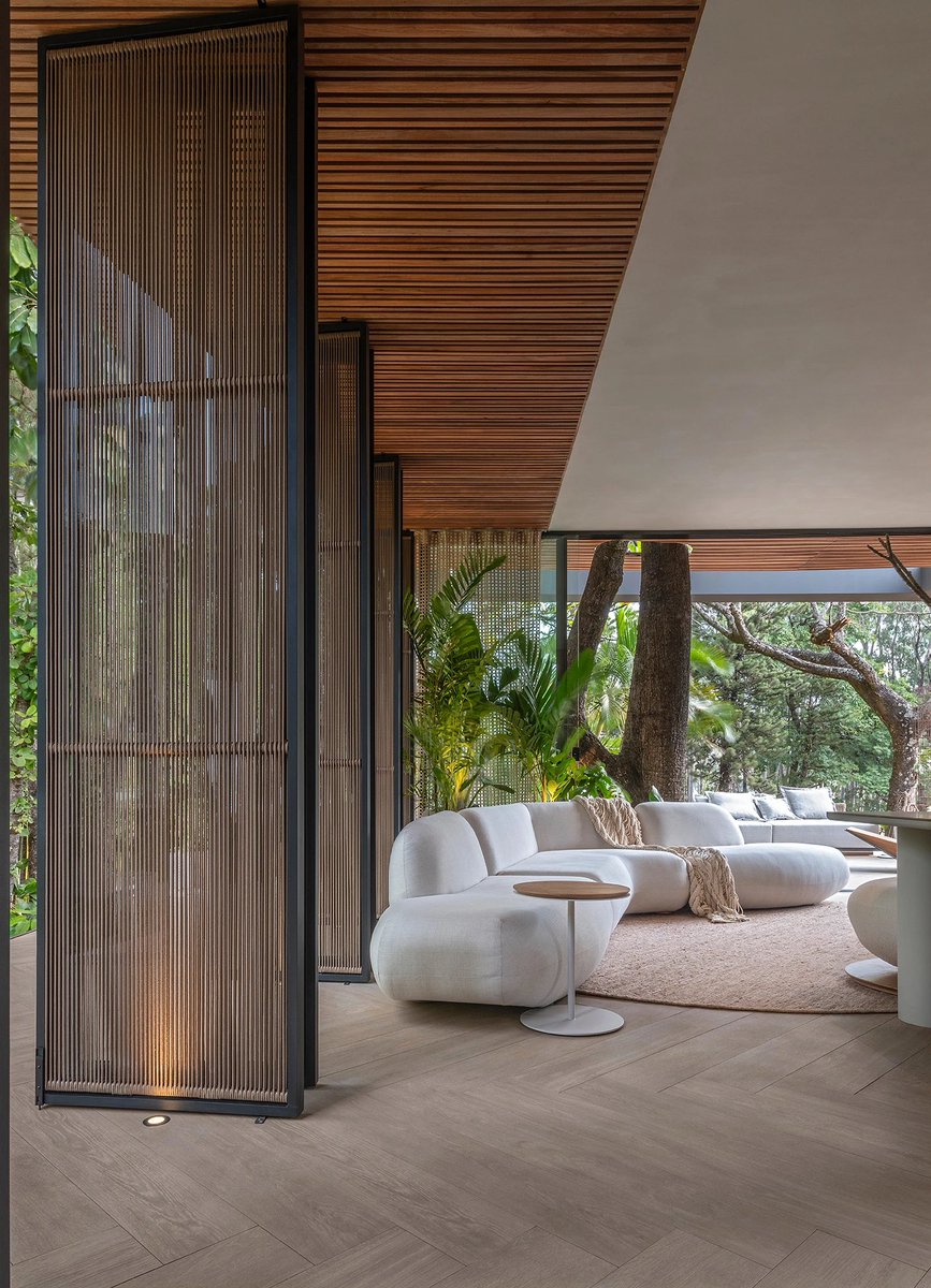NATALIALABEL's tweet photo. Forever falling in love with the works of Brazilian architects. https://t.co/2yDhWEc1rF