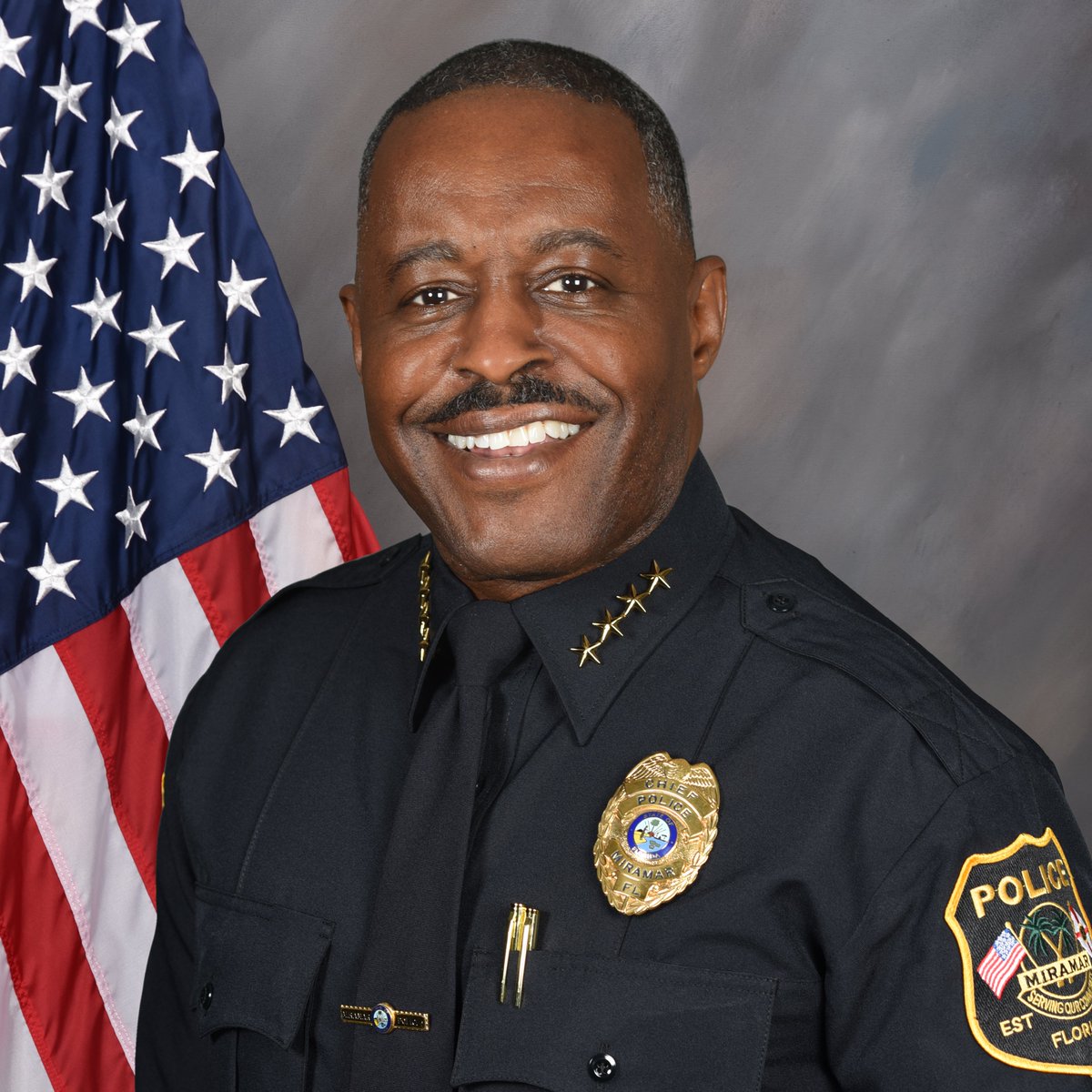 Delrish Moss has been appointed the new chief of police for #MiramarPD. Chief Moss' career spans 39 years of dedicated law enforcement service. We are proud and honored to have such a distinguished leader as our new chief. miramarfl.gov/2182/Miramar-A…