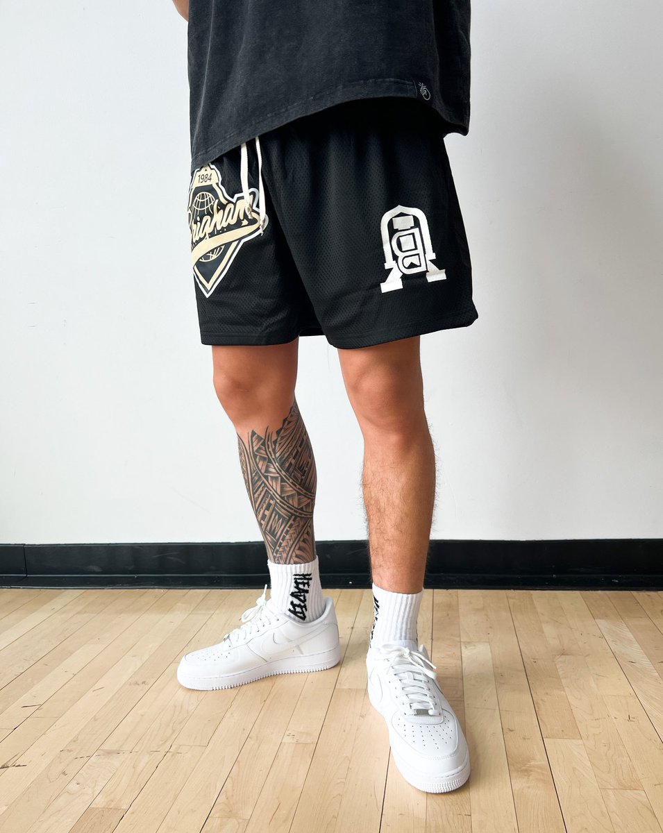 woodngrail's tweet photo. Spring Collection is NOW LIVE!
Featuring two color ways of our WS Patch Shorts and a Brand-New Script White Tee. >>>ONLY at https://t.co/EpLcv6Vrwx https://t.co/gMmvu6uRgu