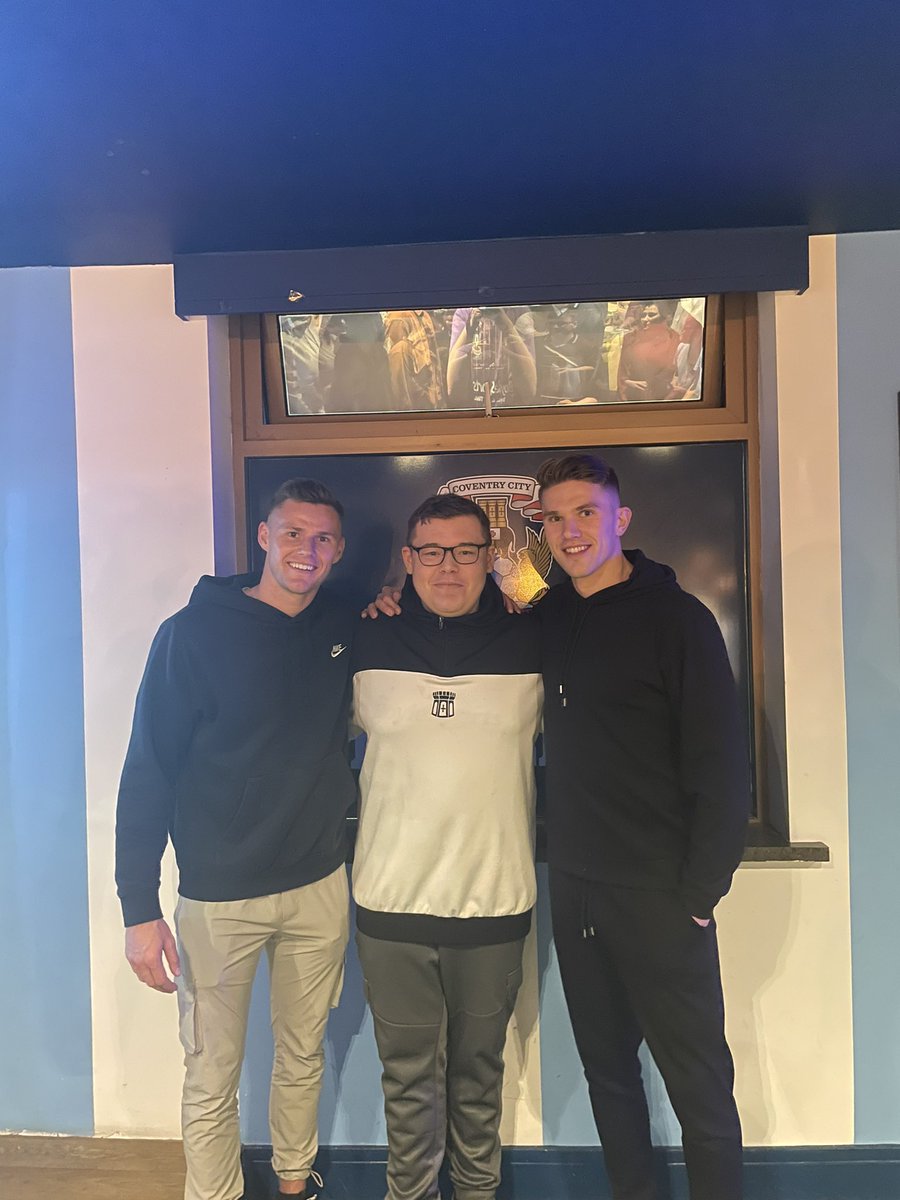 fingaldinz's tweet image. Vik’s just mugged me off big time about a video I made months ago 🤣🤣🤣🤣🤣, I’m buzzing with that