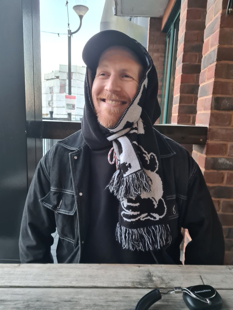Emily_Florence_'s tweet photo. "I look like theMona Lisa if she was cold" @thisboyjason https://t.co/LrFd9FYRp7