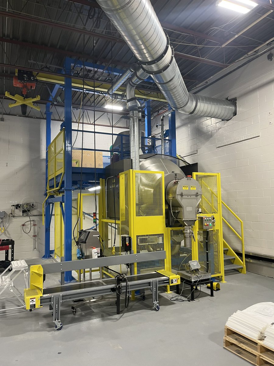 BECorp_'s tweet photo. ON THE ROAD - We installed a customer supplied mixer and a trolley hoist for servicing at Master Plant-Prod Inc. We also added custom safety platforms and guarding for safe access to the equipment 👷🛠️
#bec #becorp #roadcrew #cwb #installation #customfabrication #mppi #welding https://t.co/ln2GqNbLvX