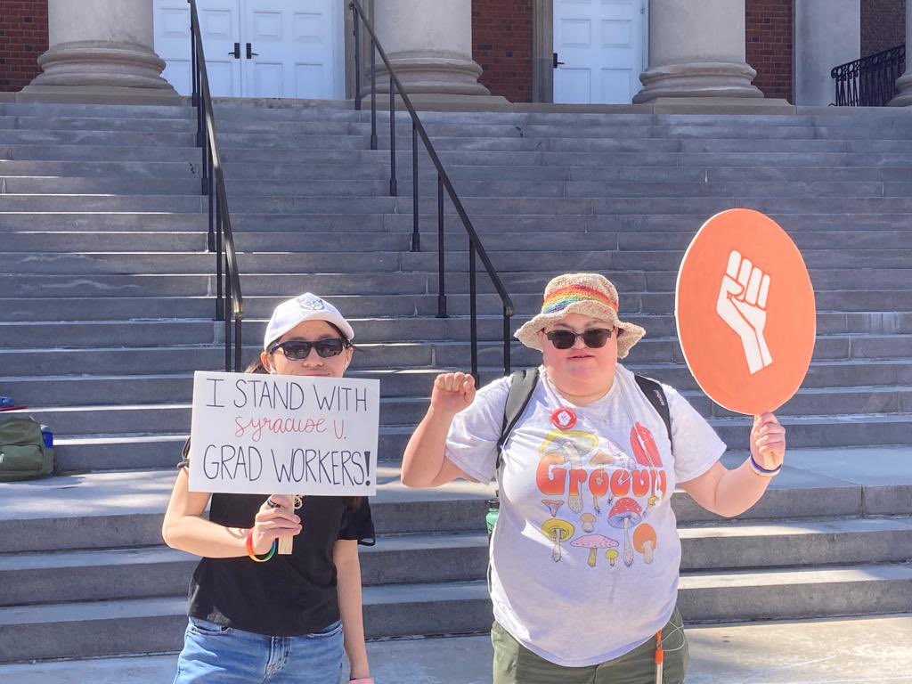 SyracuseGEU's tweet photo. There are only a few more hours of voting today!! Make sure to head to the Dome and cast your UNION YES vote 🗳️ #UnionYesatSU https://t.co/h17x1t0y3n