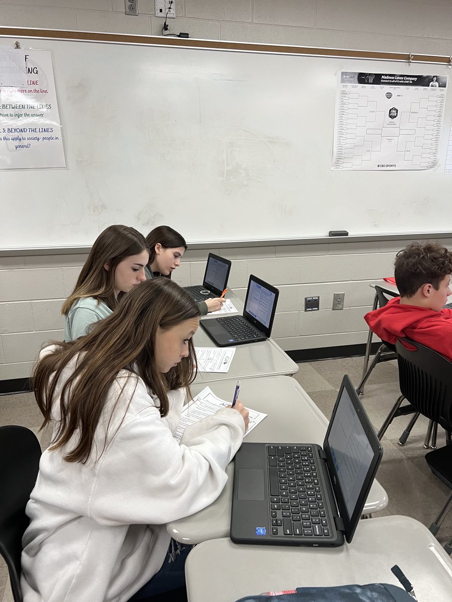 Julie Walker tweet media