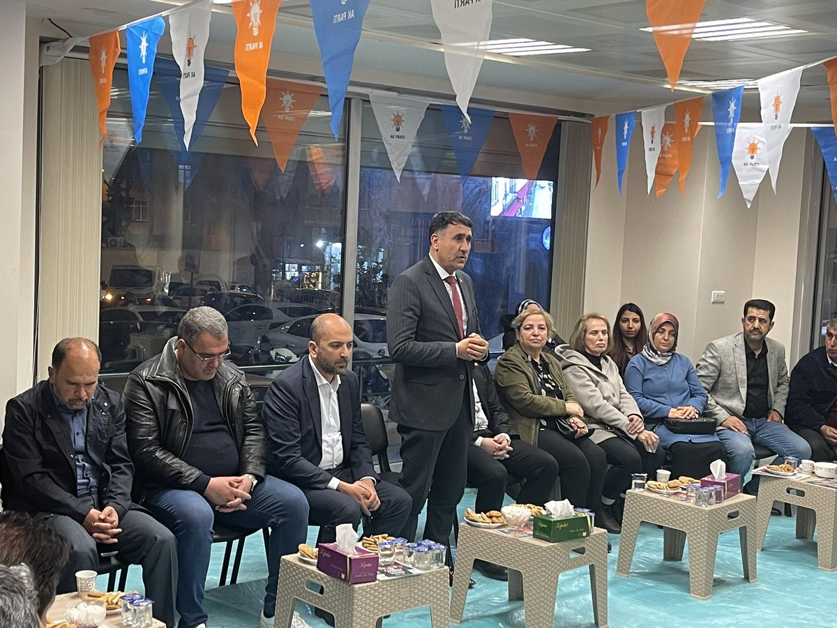 sevcanserkan2's tweet photo. İlimizde seçim çalışmaları tüm hızıyla devam ediyor iftardan sonra Seçim koordinasyon merkezimizde Teşkilatımızın kıymetli üyeleri ile beraber ve sonrasında esnaf ziyareti ile sohbetimizi tamamladık.@Akparti @AKKADINGM @erkankandemir @AkPartiKilis79 @avmuratkaratas https://t.co/jut805xVvI