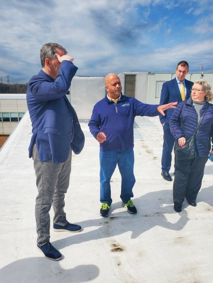 ashvinlad's tweet photo. We had the pleasure of giving @RepCasten a tour of one of @psgenergygroup's solar energy arrays in his congressional district at @SandburgHS. 

After, we spent time in a physics class listening in on a solar energy discussion that used our installation as the basis. https://t.co/hqmpWa1vBU