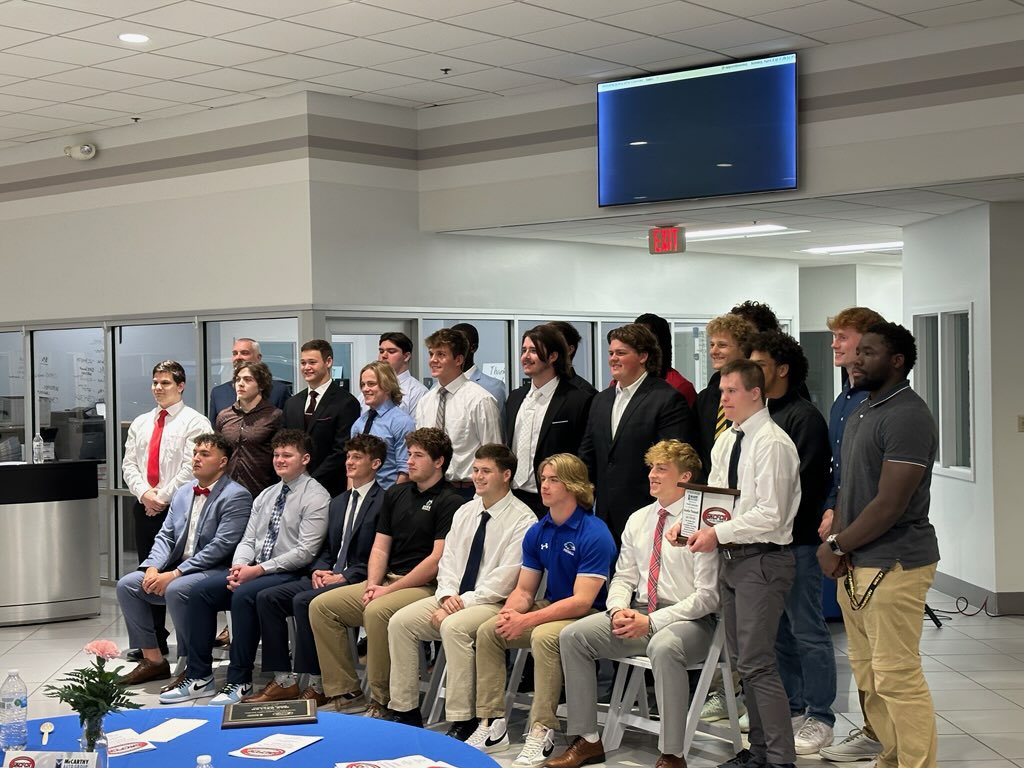 GVEagleFootball's tweet photo. Congratulations to @JakeAll25283233 on being named a  GKCFCA Scholar-Athlete presented by @McCarthyAuto https://t.co/u0hzXU2BDG