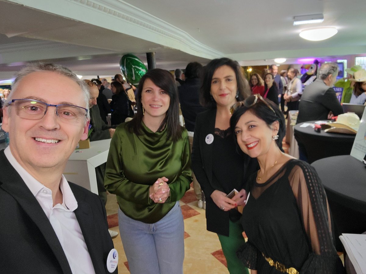 Steph66600's tweet photo. MERCI à @UMIH66  pour invitation soirée ouverture saison Cafés Hôtels Restaurants. @BriceSannac  #AvecPoleEmploi
➡️ Proximité &amp; services au plus près des acteurs de la saison touristique.
@JenniferRondelot, Aurelie Maillol,
@CatherineSalies, @danielapiras13, #MairieLeBarcares https://t.co/mAk8lCZQW9