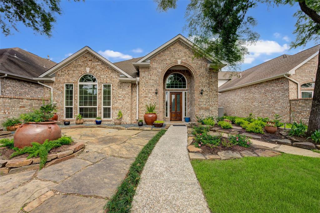 nvremax's tweet photo. New Listing! $295,000.00, 3BR, 2BA, 5022 Coral Gables Drive, Houston, TX 77069, Full Details https://t.co/tBbwXpvdCB https://t.co/2z3QI8P6uT