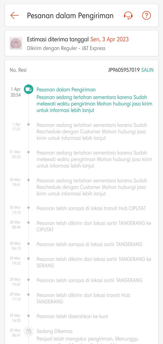 paullafaa's tweet photo. @jntexpressid Hore pelayanan J&amp;T SANGAT TIDAK MEMUASKAN untuk resi JP5098078844 tidak terupdate sama sekali dari tanggal 01 April dan tidak ada konfirmasi apapun, JP2005216754 paket sudah diantar ke alamat tujuan dari jam 07.56 tapi engga sampai sampai , dan JP9605957019 tidak terupdate. https://t.co/YCiiW15fr4