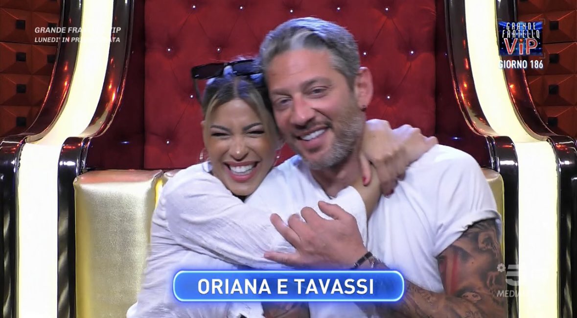 enzaraia1's tweet photo. 😢😢sta finendo tutto....arriverderci 😢😭😘 https://t.co/zm0aJO3bR3