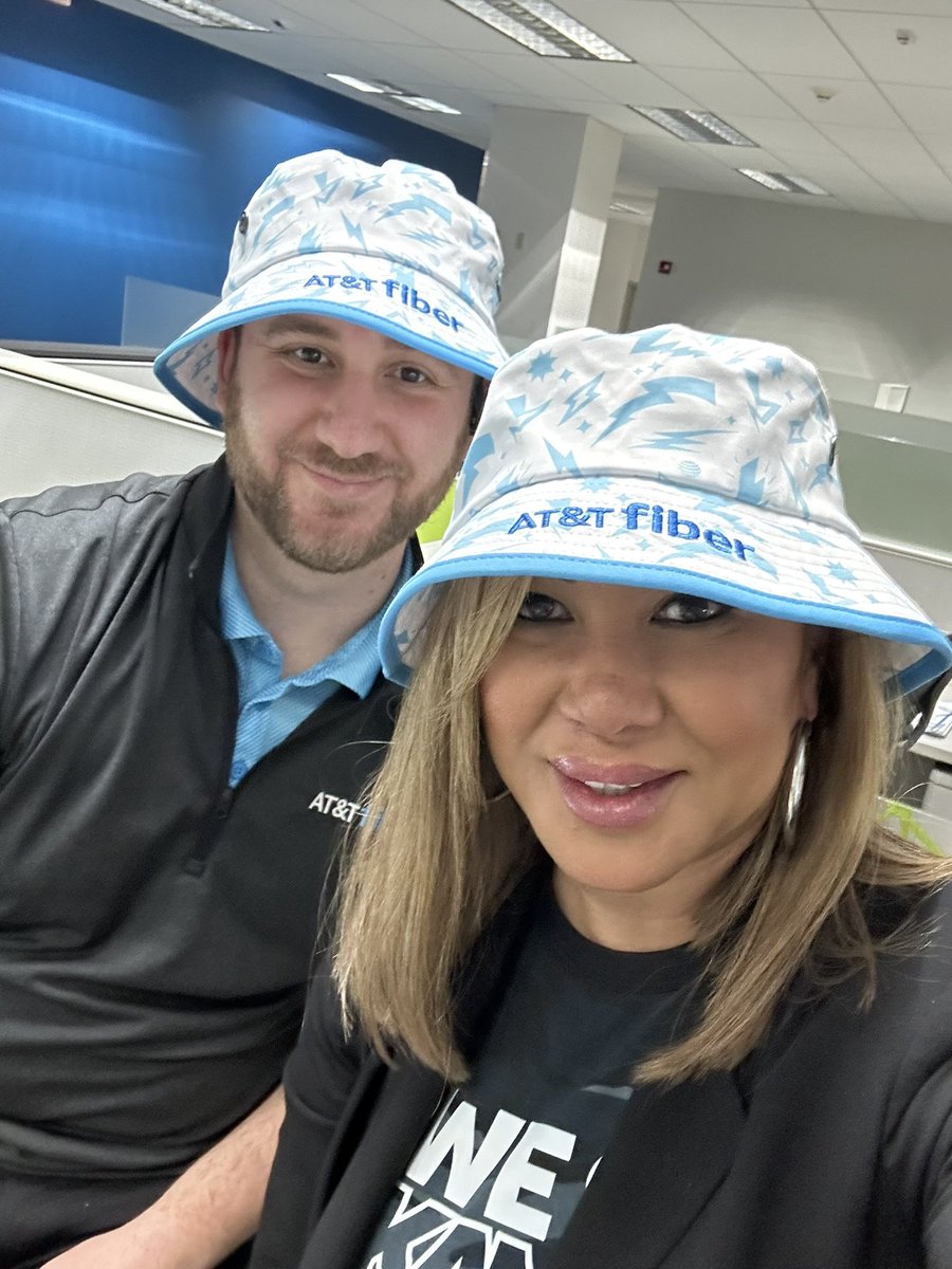 AlyssaMoore_12's tweet photo. Thank you @bobby_nier for my cool AT&amp;T Fiber bucket hat! Let’s get that Fiber! @KAMOkonnects #KAMO6 #KAMOFam #winasone #allinwewin https://t.co/J8ILMzYEG4